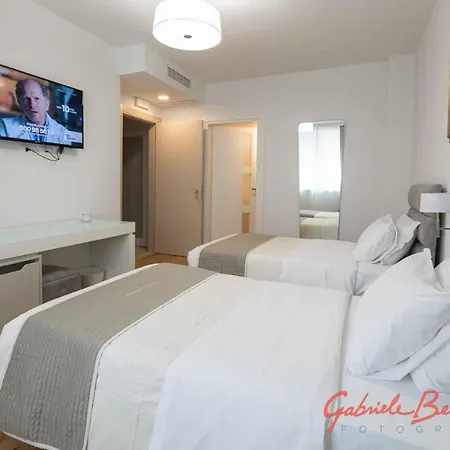 Boutique Enia 3*