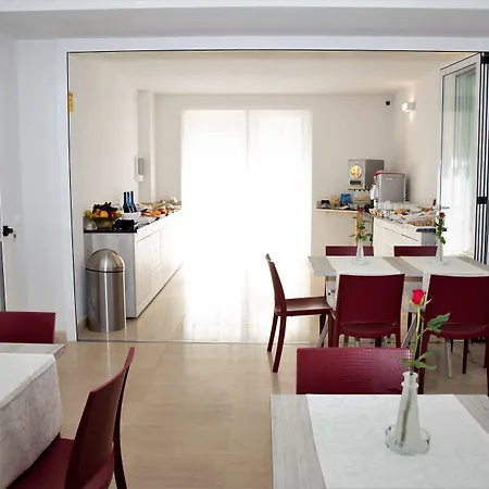 Boutique Enia 3*