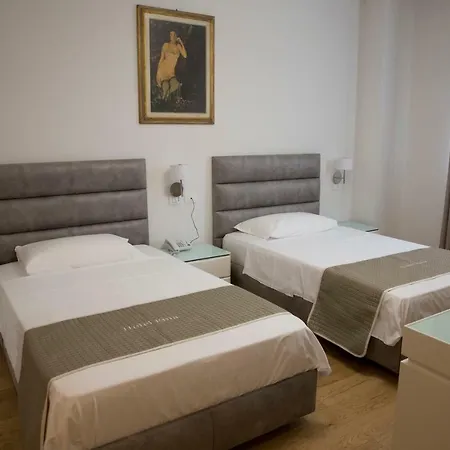 Boutique Enia Hotel 3*
