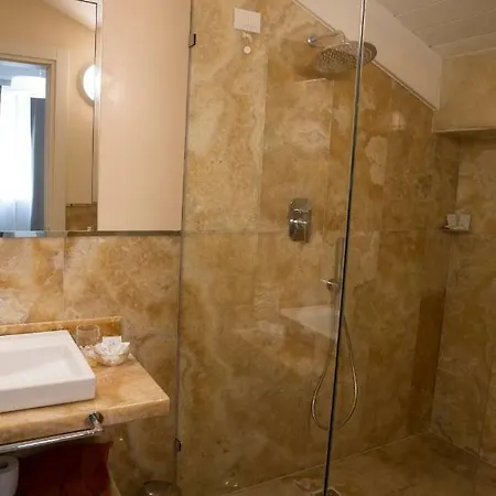 Boutique Enia Hotel 3*